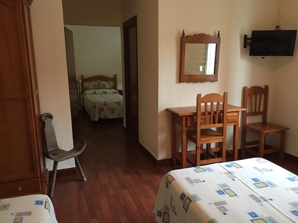 Hostal Pancorbo Exterior photo